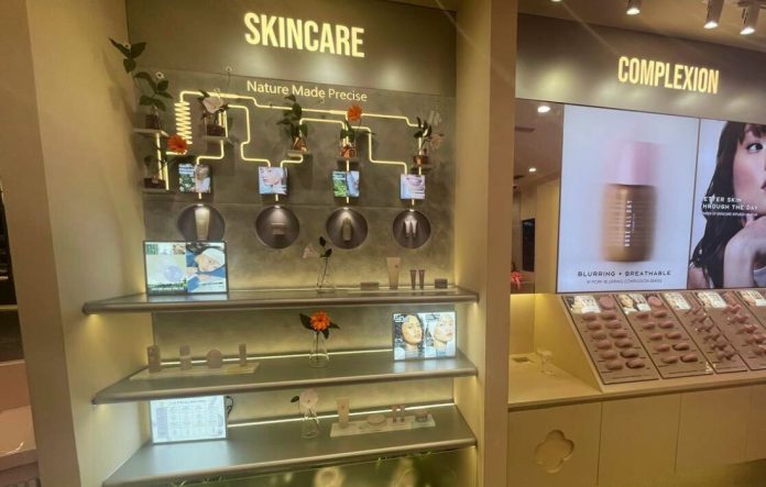 Rosé All Day Skincare di offline store ketiga di Central Park Mall beautybeat.id