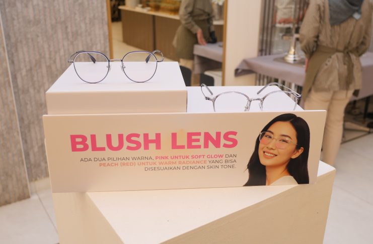 Cantik Sat Set Tanpa Ribet: Blush Lens dari VIO Optical Clinic Resmi Diluncurkan Blush Lens dari Vio Optical Clinic hadir dengan dua pilihan warna, yaitu Pink untuk soft glow dan Peach untuk warm radiance. beautybeat.id