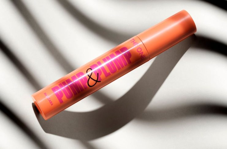 THE ONE Pump & Plump Waterproof Mascara, Kunci Tampilan Mata Tetap On Point Seharian Oriflame THE ONE Pump Plump Waterproof Mascara beautybeat.id