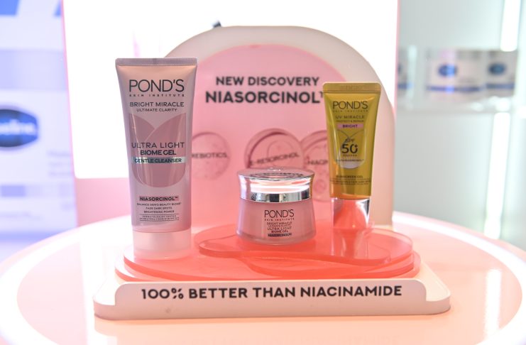 POND’S Hadirkan Era Baru “Real Glow” Berbasis Sains Lewat Teknologi Niasorcinol™ POND'S Bright Miracle Hadirkan Era Baru Real Glow dengan Teknologi Niasorcinol™ beautybeat.id