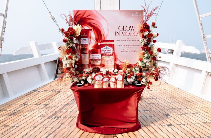 Purbasari Luncurkan Lulur Mandi Pengantin Gluta Hya melalui Gathering Eksklusif di Atas Kapal Phinisi Peluncuran eksklusif Purbasari Lulur Mandi Pengantin Gluta Hya yang dirayakan melalui Purbasari KOL Gathering ‘Glow in Motion’ di atas kapal Phinisi. beautybeat.id